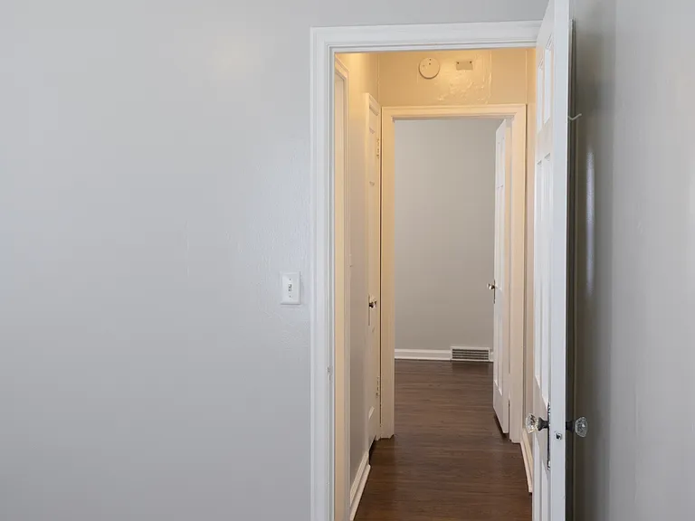 4406 Center St — Photo 13