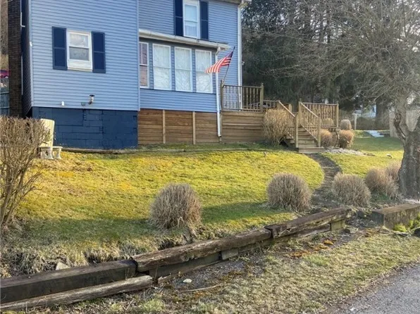 164 Indiana Ave, Chester, WV 26034