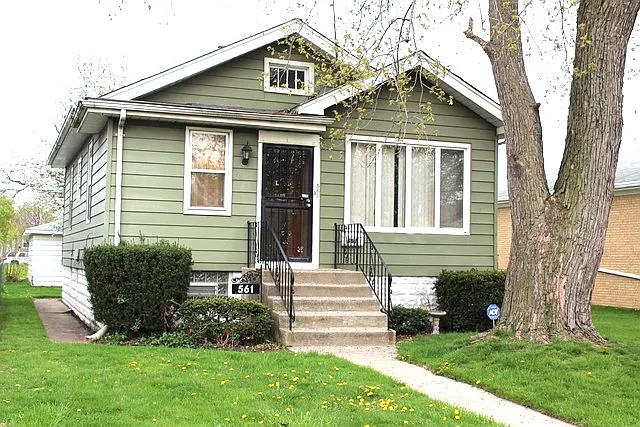 561 Gordon Ave — Photo 1