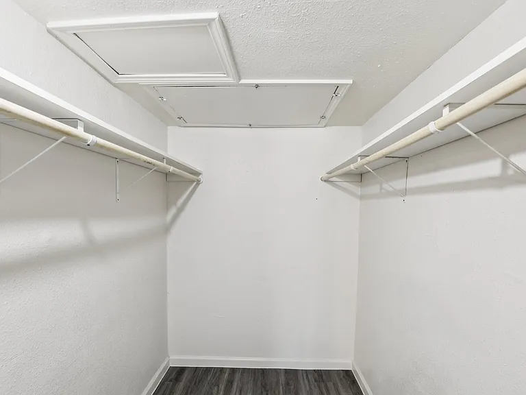 Whisperwind Apartments — Photo 6