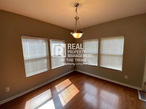 3rd image of 5032 Shorthorn Way
