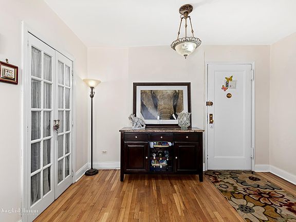2nd image of 3105 Avenue V APT 5A