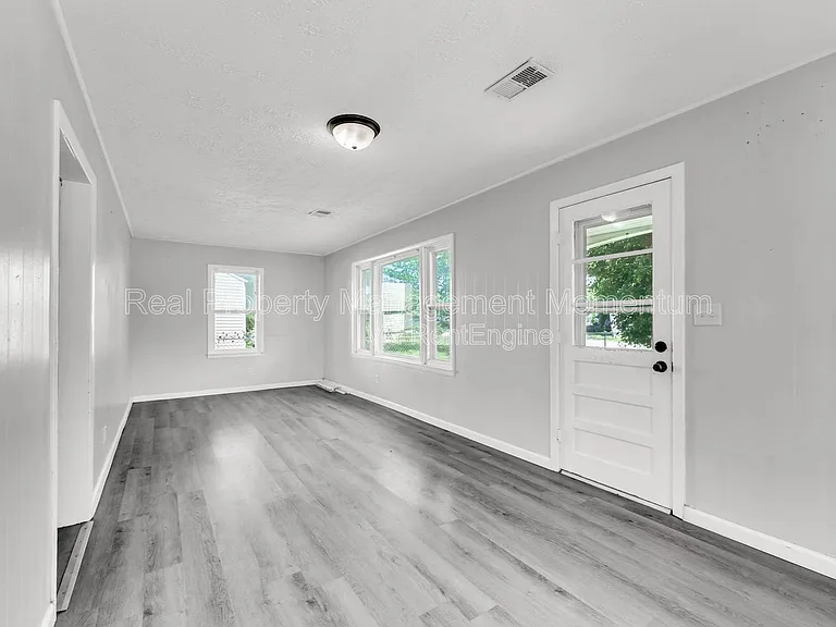 2804 W Washita St — Photo 4