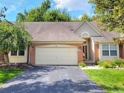 5566 Elmhurst Dr, Trenton, MI, 48183