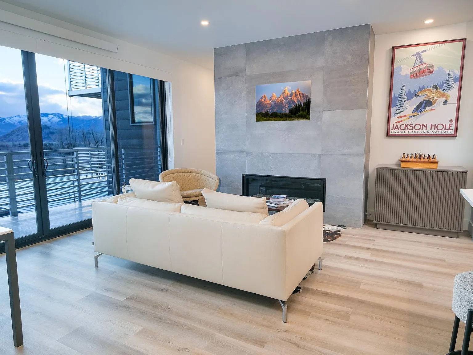 3 bed, 2750 sqft, $9,200 — Photo 4