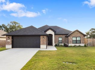434 Deer Point Cv, Chandler, TX 75758