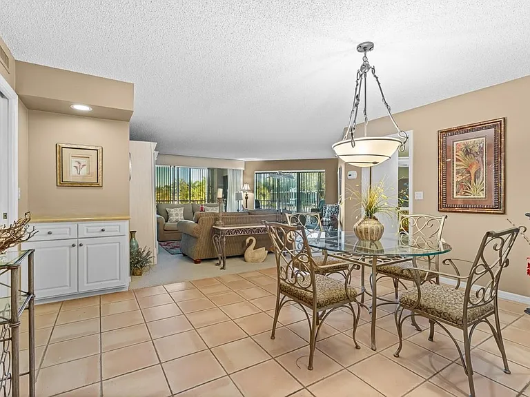 1815 Mooringline Dr #2E — Photo 9