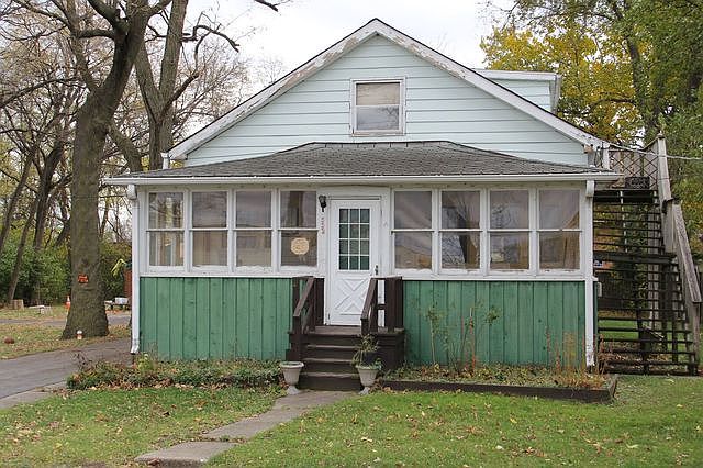 1st image of 532 E Pine Ave