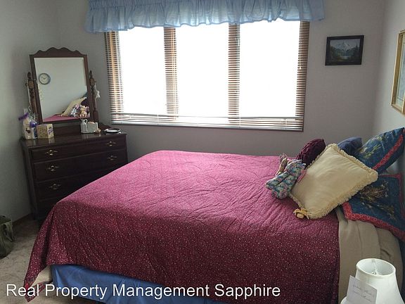 5th image of 307 E 11th St