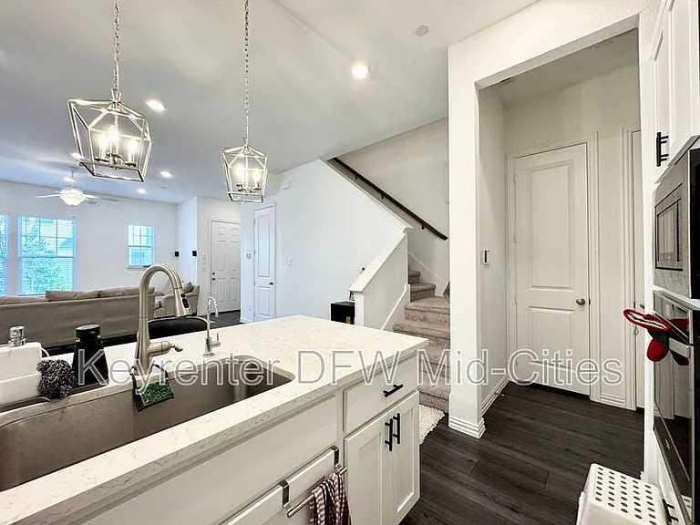 9927 Tolbert St — Photo 9