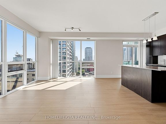 5th image of 70 Roehampton Ave #1914