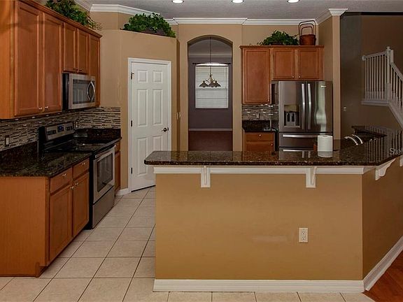 5th image of 9850 Heron Pointe Dr