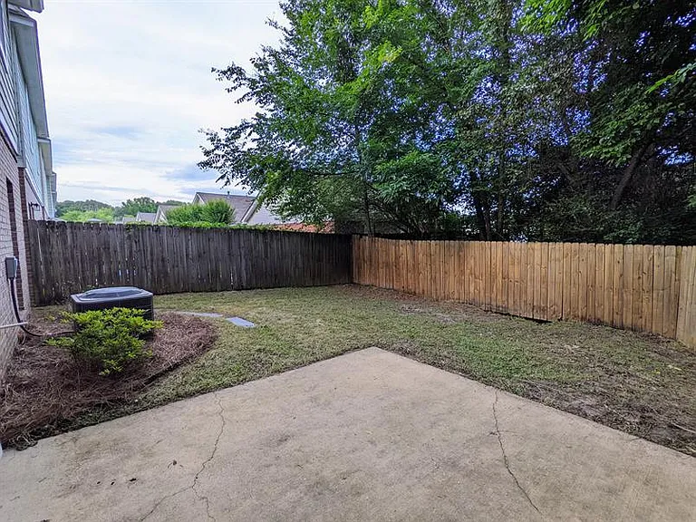 137 Greystone Blvd — Photo 5