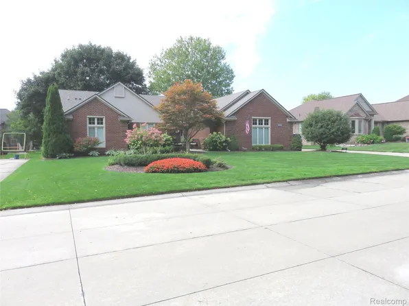 2322 Regency Hills Dr, Shelby Township, MI 48316