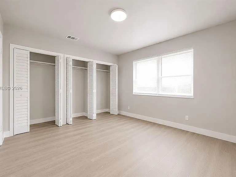 101 W 11th St #8 — Photo 34