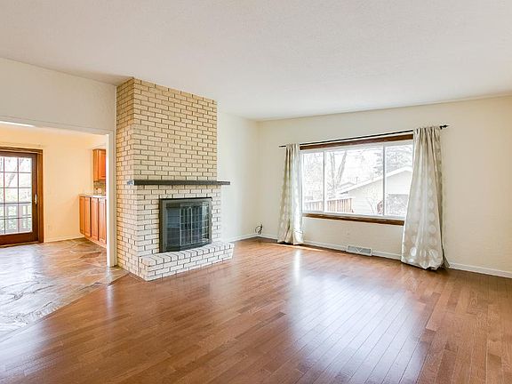 4th image of 13209 Girard Ct