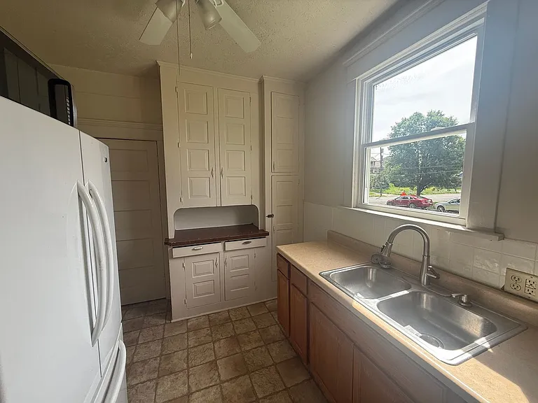 1249-1251 Fulton Rd NW — Photo 3