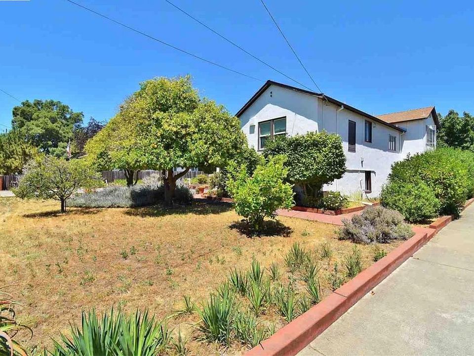 2nd image of 3642 Lorena Ave