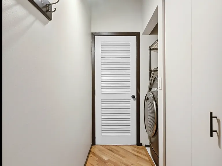 843 W Adams St #407 — Photo 7
