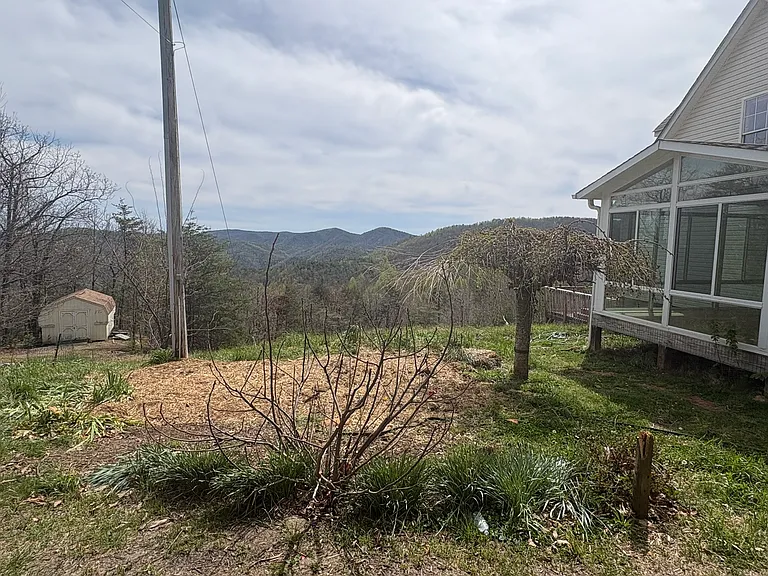 6719 Burkemont Rd — Photo 2