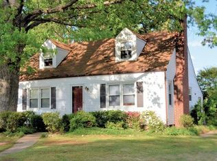 521 Gravatt Ave, Hopewell, VA 23860