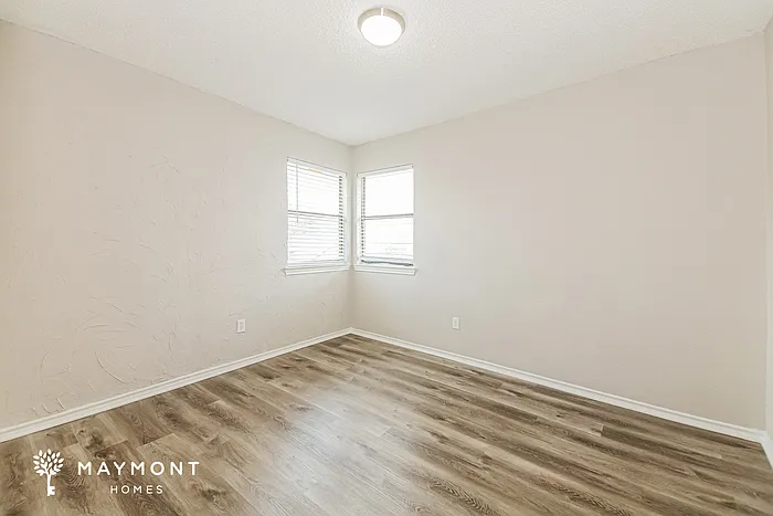 2509 Brooke Trl — Photo 10