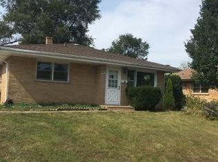 2424 Linden Ave, Waukegan, IL 60087