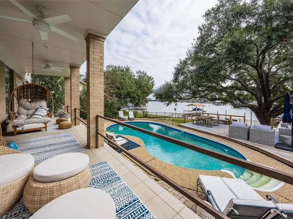 27 Bayside Dr, Malakoff, TX 75148