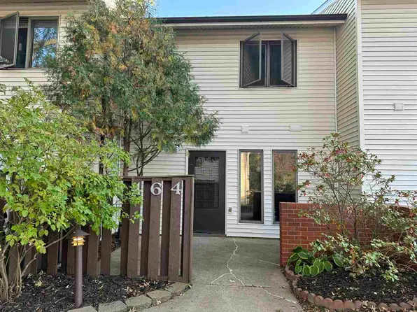 464 Samoa Dr, Iowa City, IA 52246