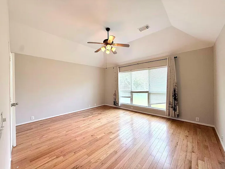 9006 Sundown Dr — Photo 20