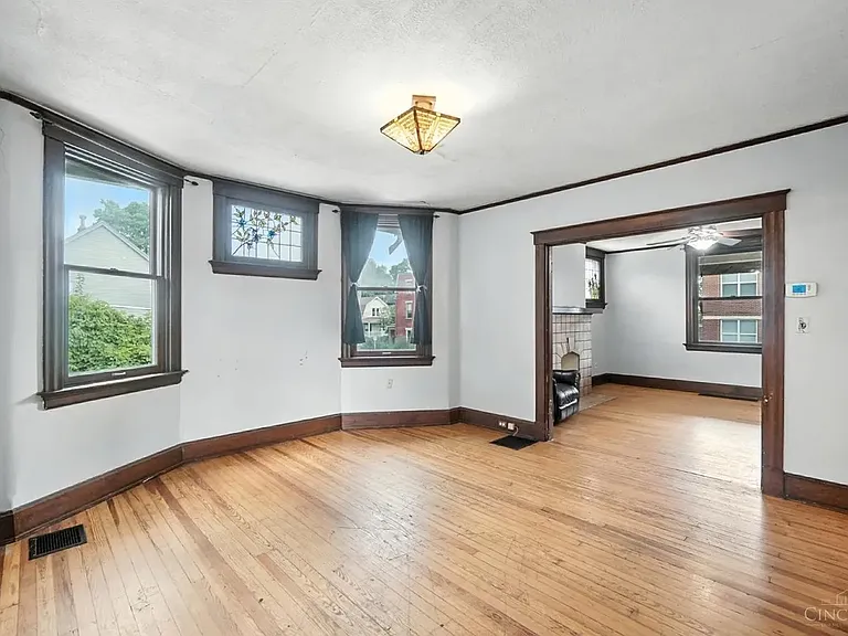 348 Volkert Ave — Photo 11