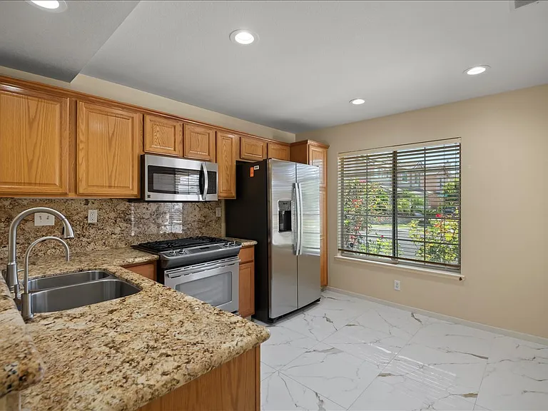 38806 Litchfield Cir — Photo 10