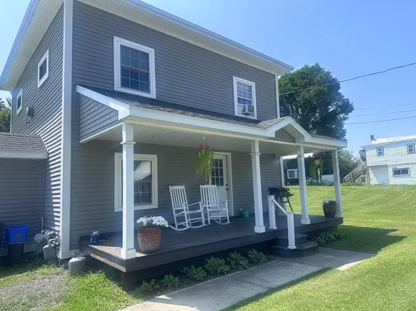 27 1/2 W Main St, Norfolk, NY 13667