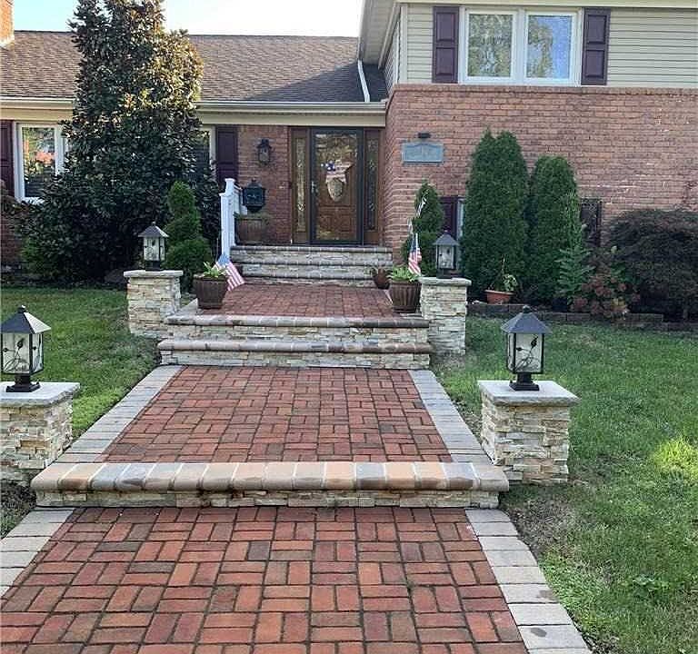 1st image of 790 Salisbury Park Dr
