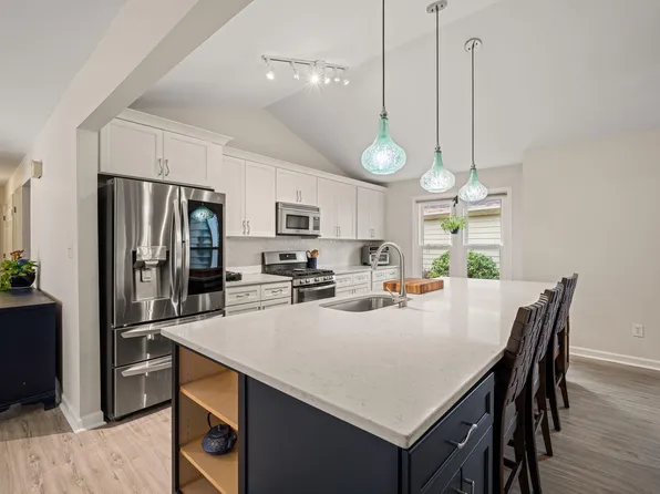 104 Chris Ct, Cary, NC 27511