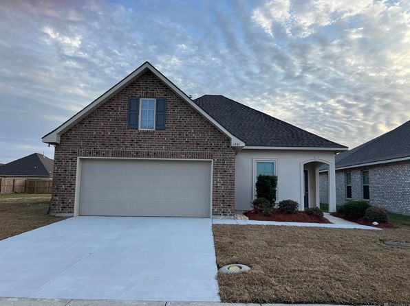 1901 Meadow Oak Dr
