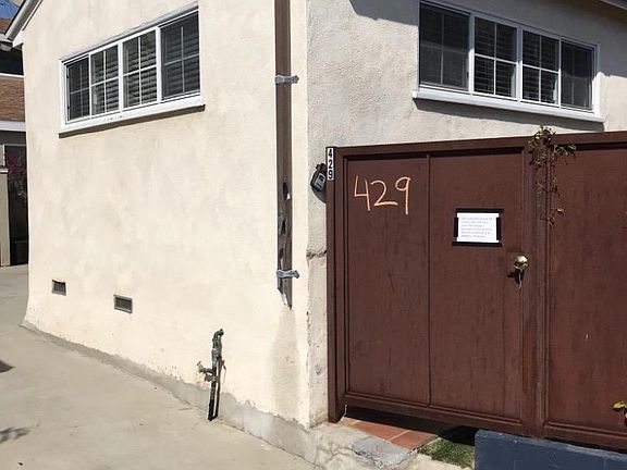 3rd image of 429 Grand Blvd