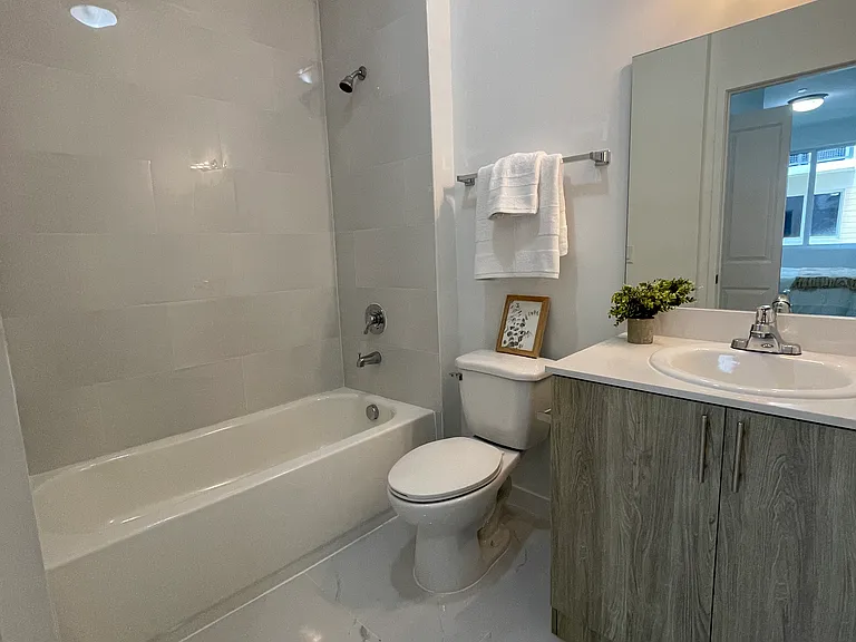 6395 SW 8th St — Photo 5