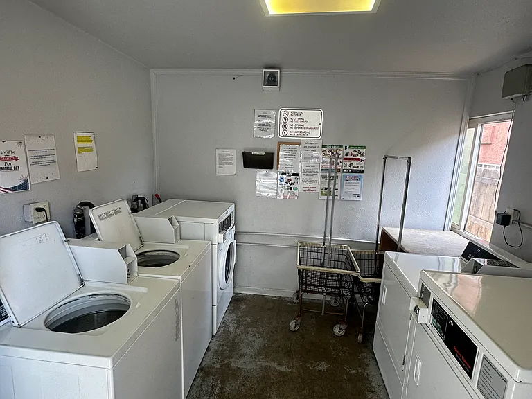 Vista Hermosa Apartments — Photo 17