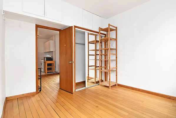 Rented by Ledvech Group | media 12