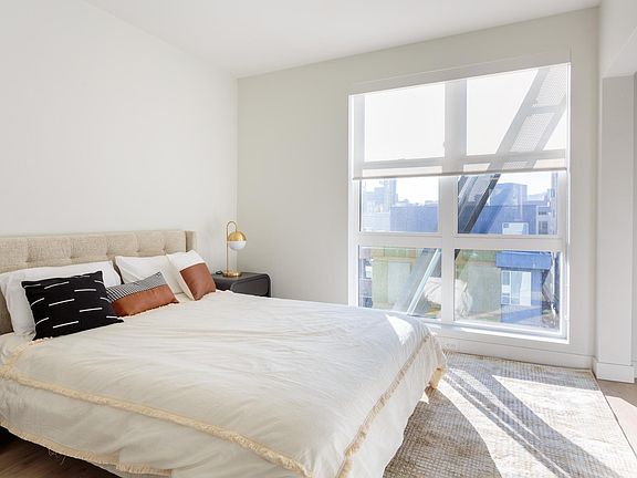 5th image of 1718 N Las Palmas Ave APT 334