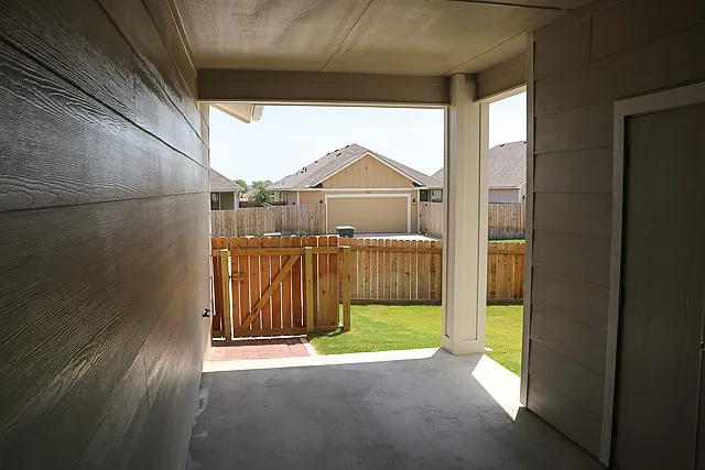 720 Westfield Blvd — Photo 23
