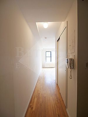 4th image of 254 E 10th St APT 6D