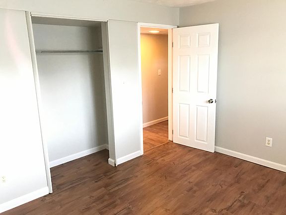 5th image of 230 Dean Dr