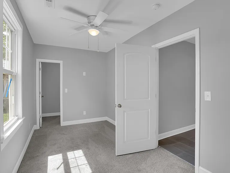 320 Virginia St — Photo 11