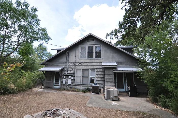 Building Photo 3
