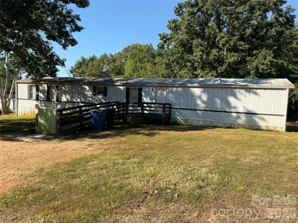 1025 29th Street Pl NE, Conover, NC 28613