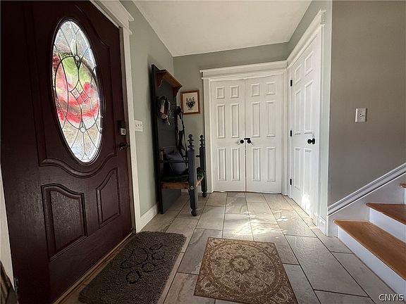 4th image of 50 Birchwood Dr