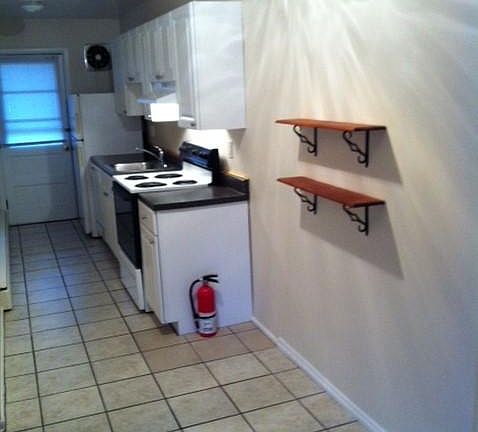 5th image of 327 Marshall St