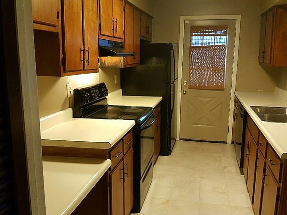 3rd image of 5268 Chatfield Dr